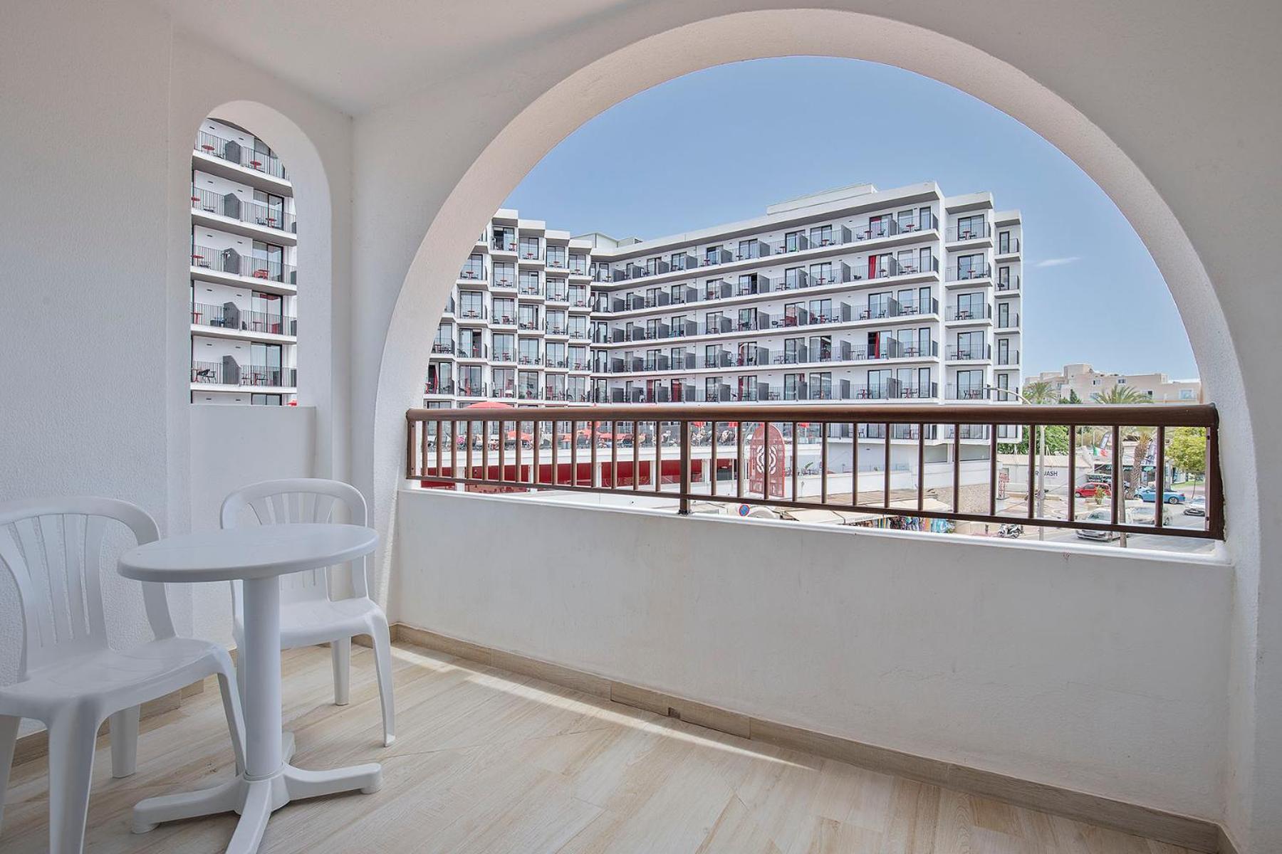 Sunside Ibiza Studios - Only Adults- Formerly Known As Central Park Sant Antoni de Portmany Екстериор снимка