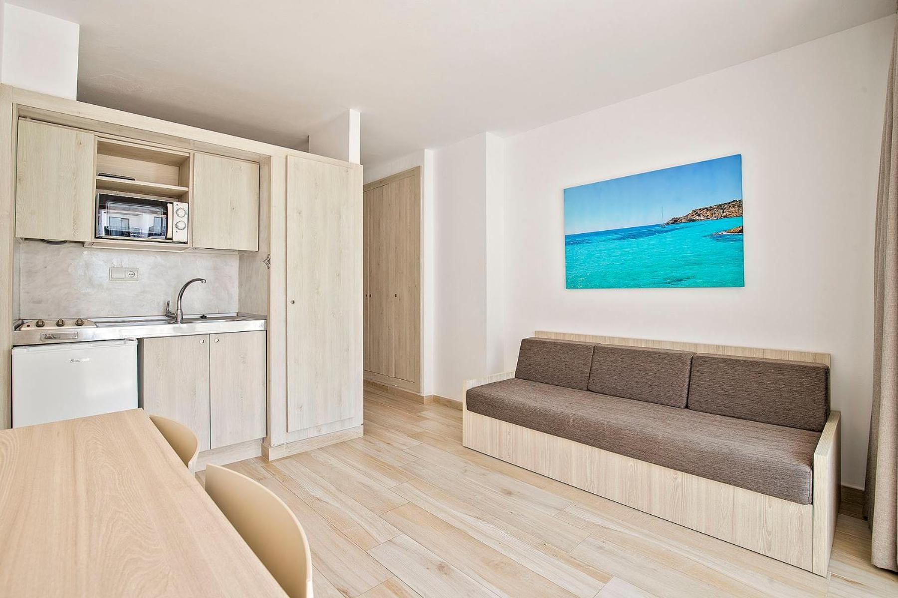 Sunside Ibiza Studios - Only Adults- Formerly Known As Central Park Sant Antoni de Portmany Екстериор снимка