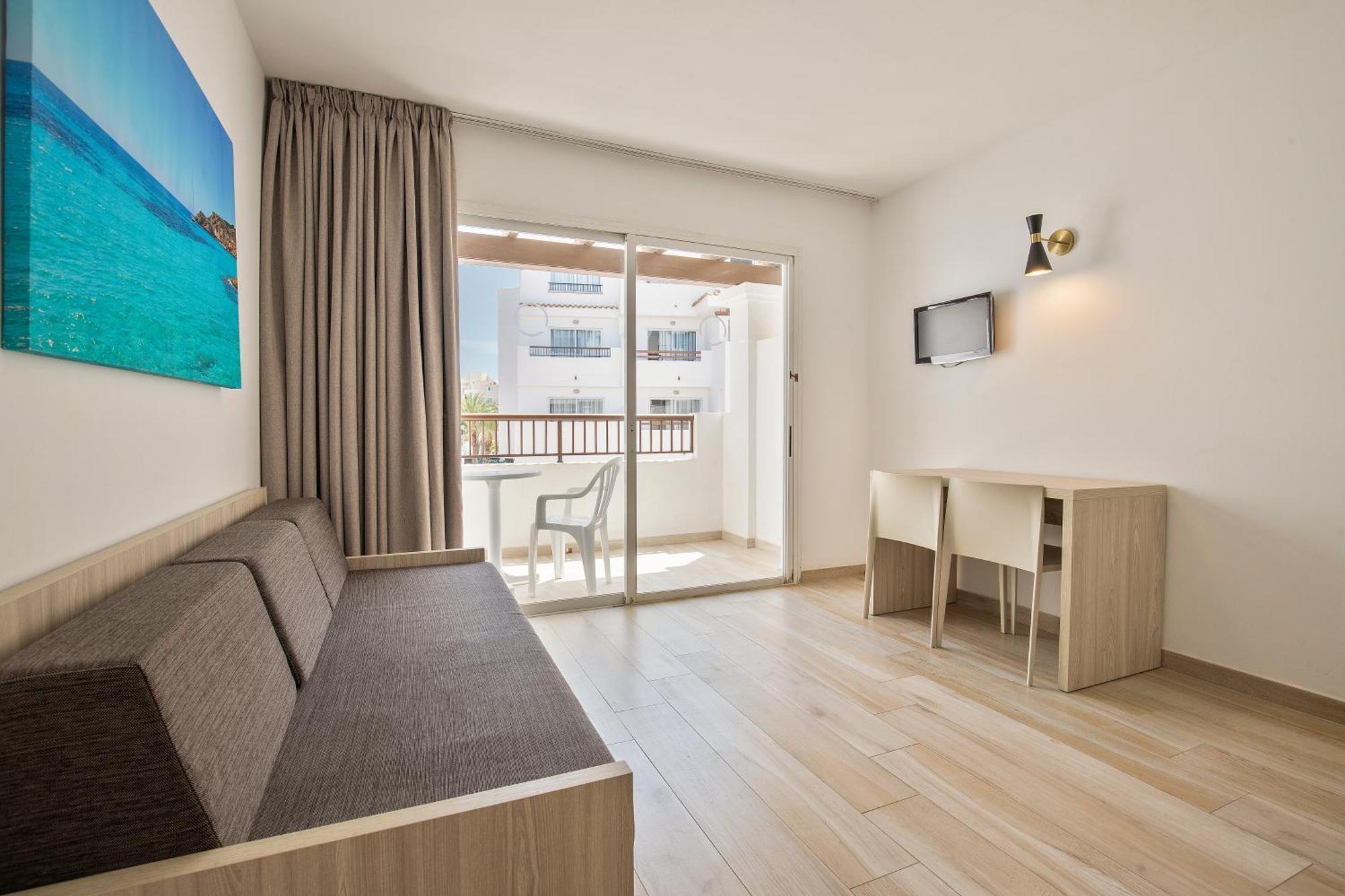 Sunside Ibiza Studios - Only Adults- Formerly Known As Central Park Sant Antoni de Portmany Екстериор снимка
