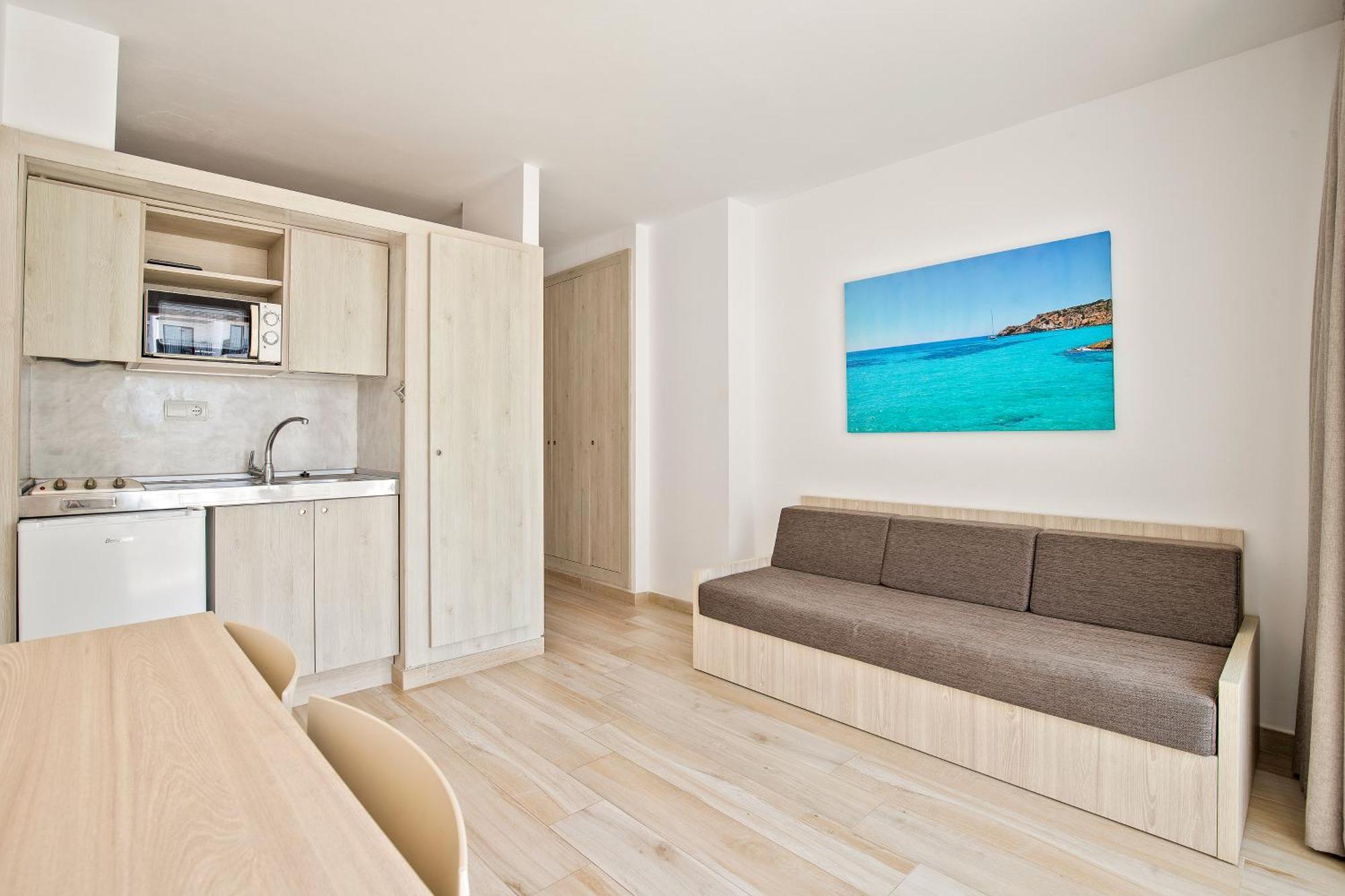 Sunside Ibiza Studios - Only Adults- Formerly Known As Central Park Sant Antoni de Portmany Екстериор снимка