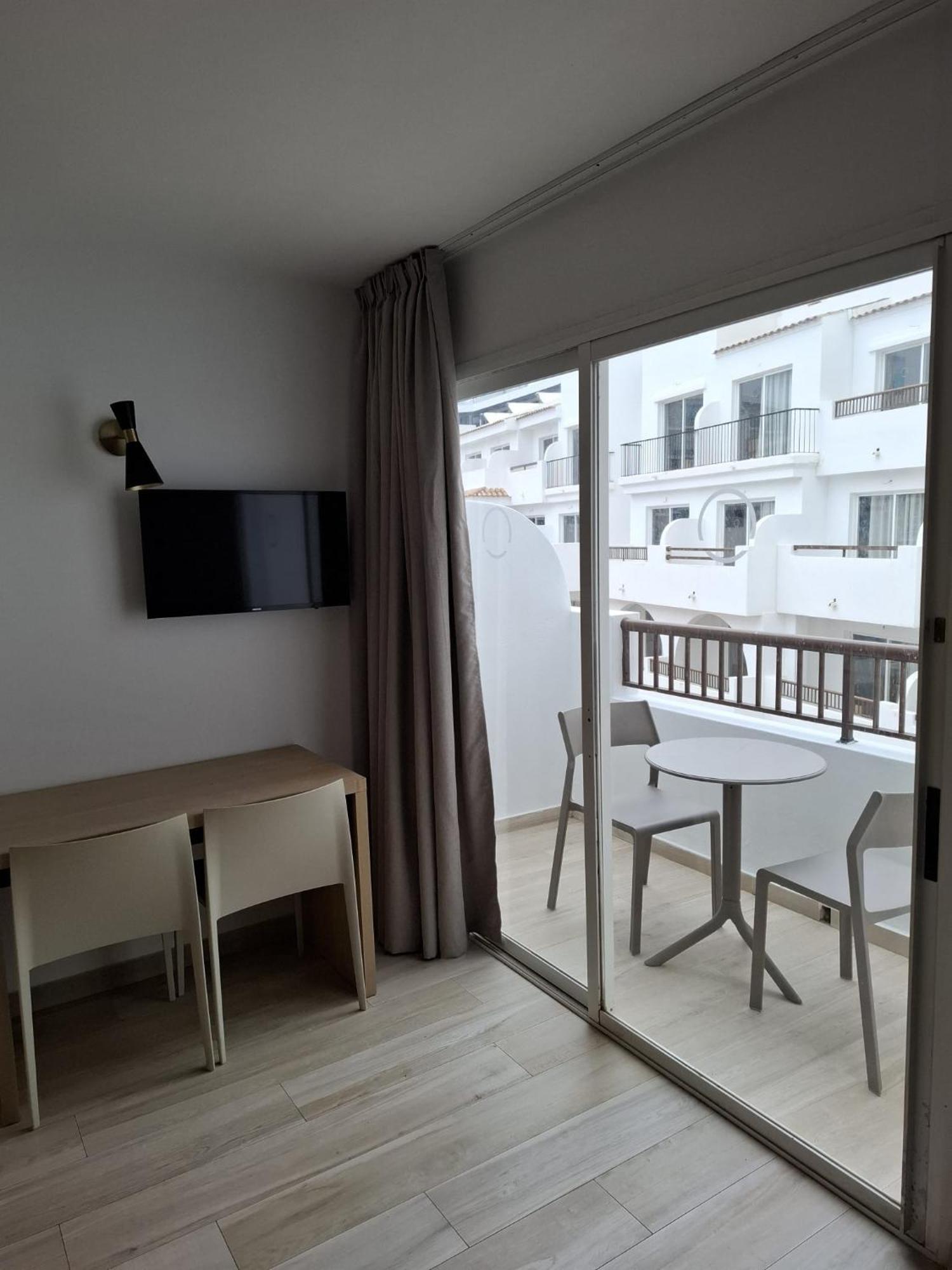 Sunside Ibiza Studios - Only Adults- Formerly Known As Central Park Sant Antoni de Portmany Екстериор снимка