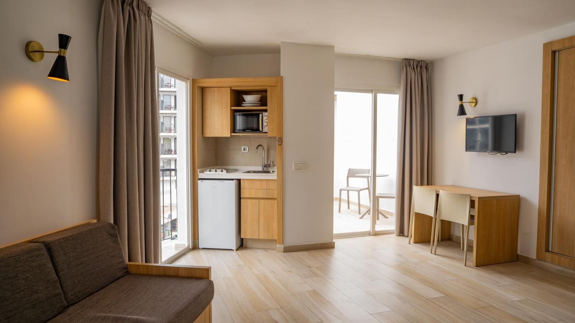 Sunside Ibiza Studios - Only Adults- Formerly Known As Central Park Sant Antoni de Portmany Екстериор снимка