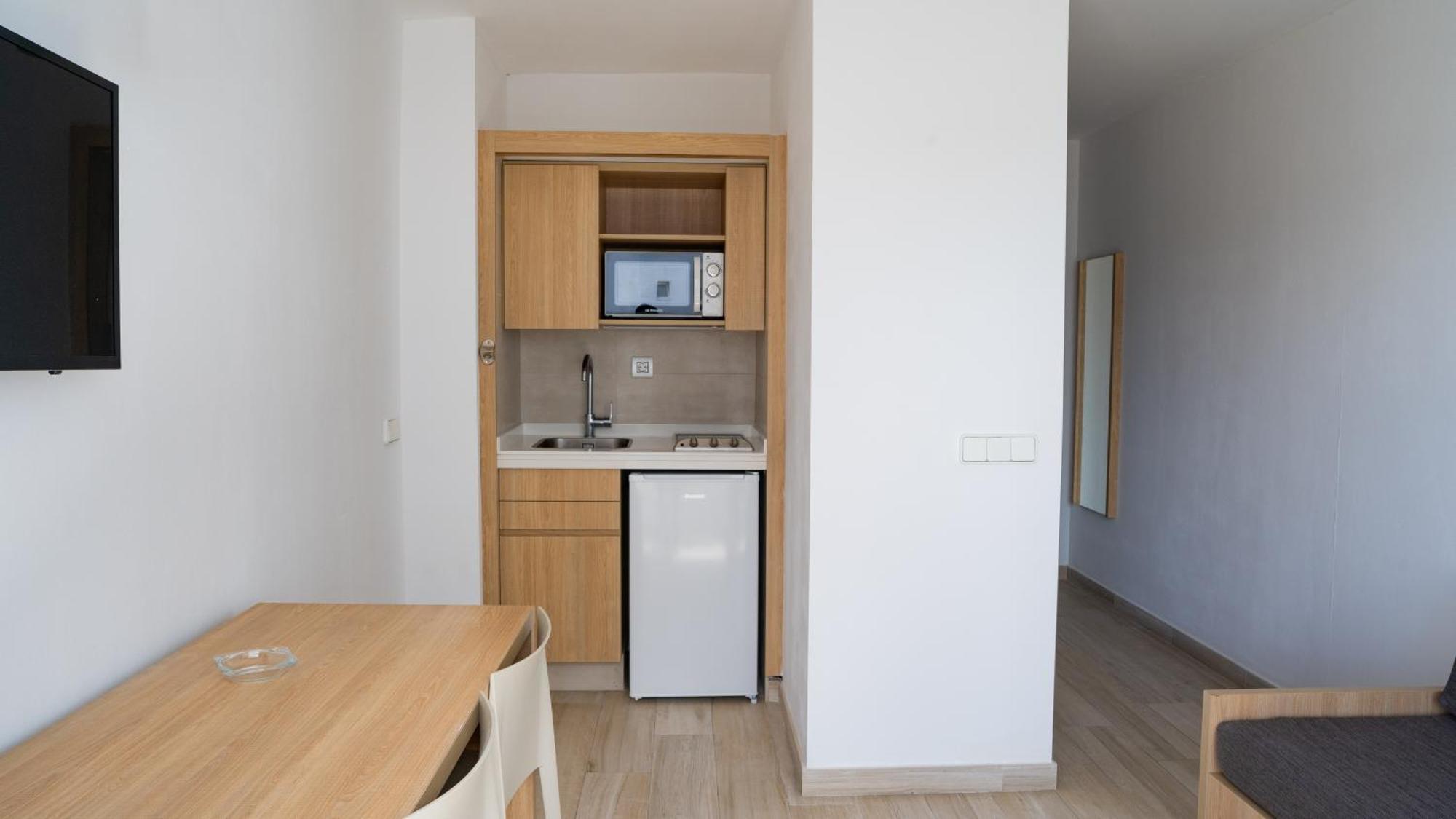 Sunside Ibiza Studios - Only Adults- Formerly Known As Central Park Sant Antoni de Portmany Екстериор снимка