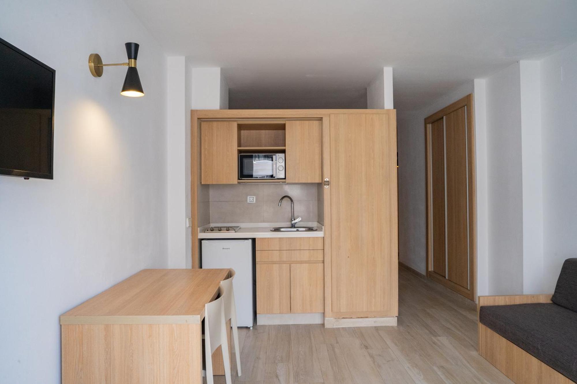 Sunside Ibiza Studios - Only Adults- Formerly Known As Central Park Sant Antoni de Portmany Екстериор снимка