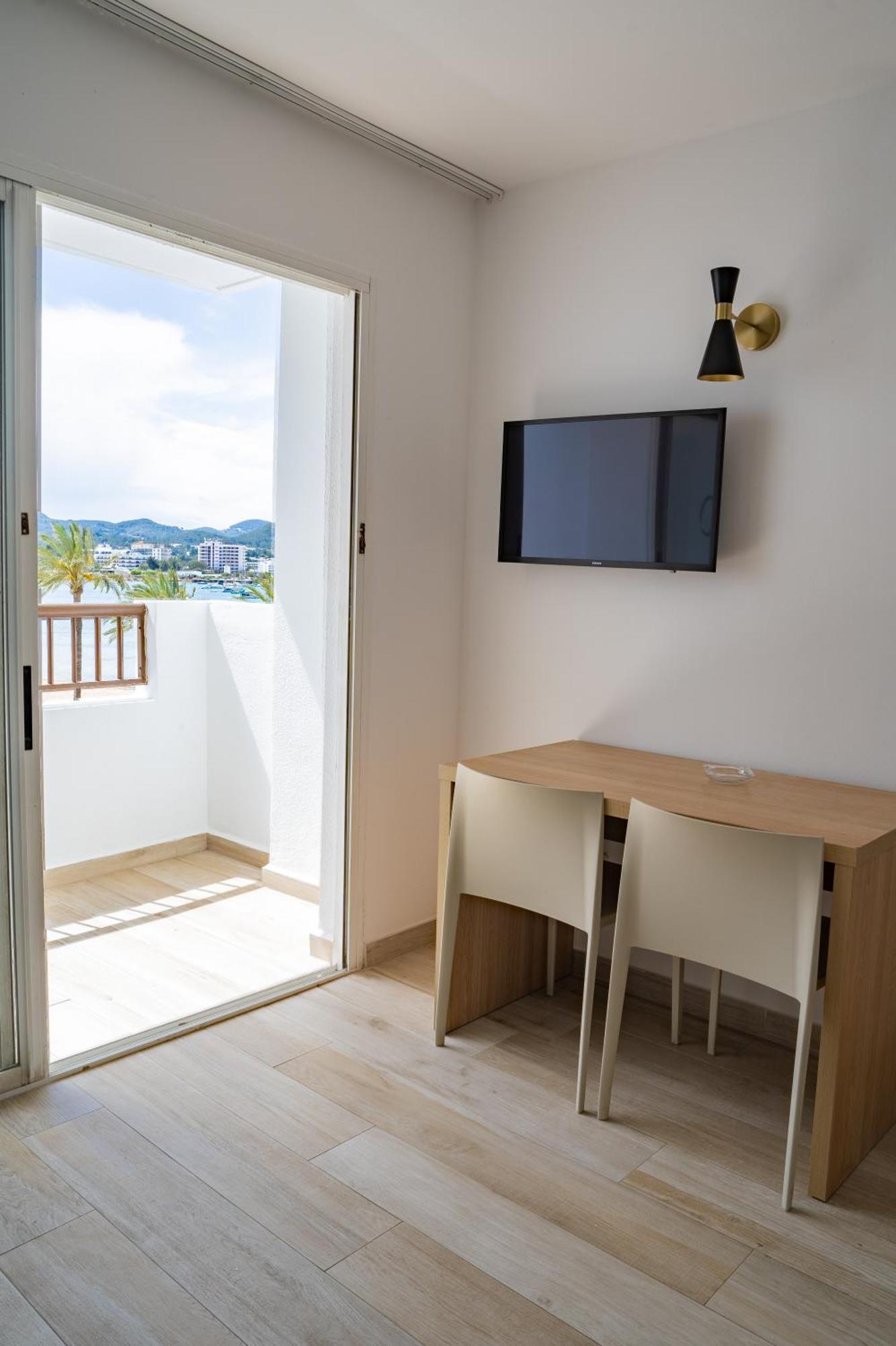 Sunside Ibiza Studios - Only Adults- Formerly Known As Central Park Sant Antoni de Portmany Екстериор снимка