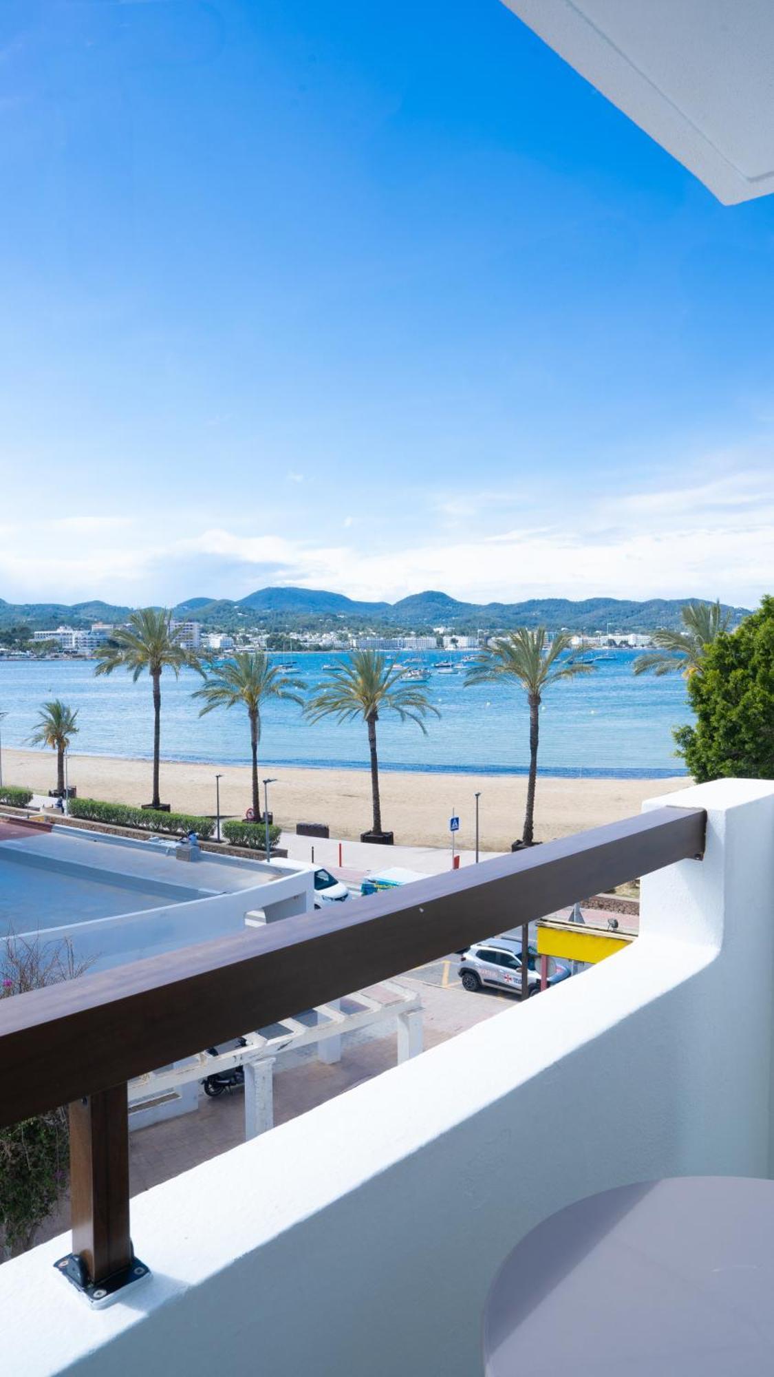 Sunside Ibiza Studios - Only Adults- Formerly Known As Central Park Sant Antoni de Portmany Екстериор снимка